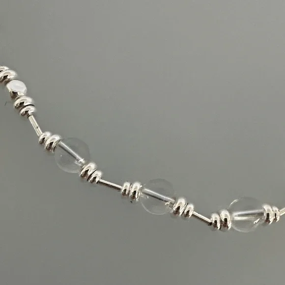 925 sterling Silver and Clear Jade Beaded Necklace - Picture 5 of 6